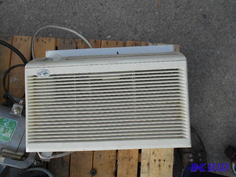 Air Conditioner. 5,050 BTU.
