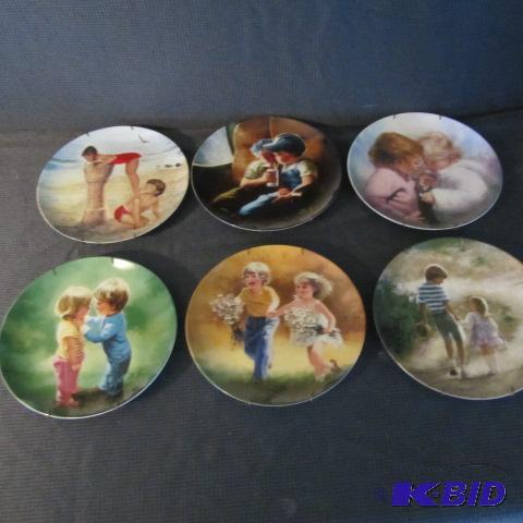 Childhood Friendship Plates