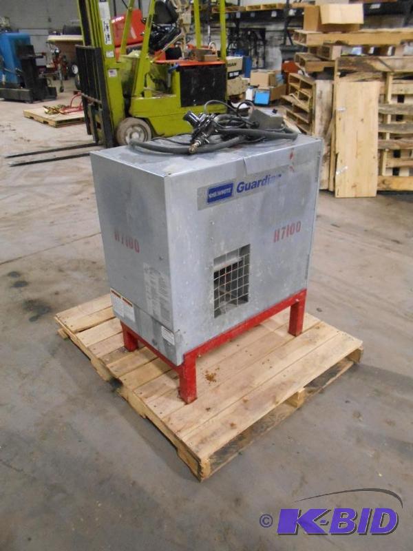 lot 15 image: LB White AW250 Propane Heater. 250,000 BTU.