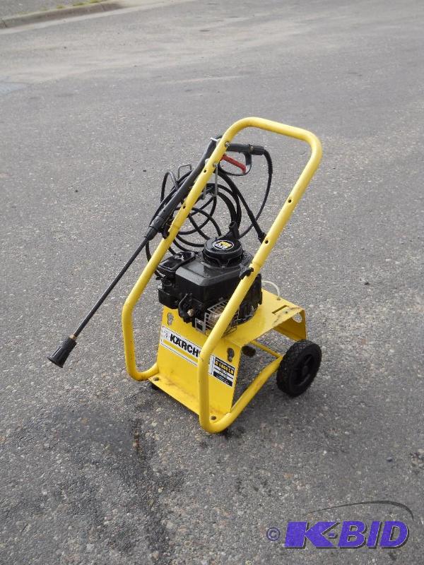 lot 16 image: Karcher G-1800LB Gas Powered Pressure Washer. NO RESERVE