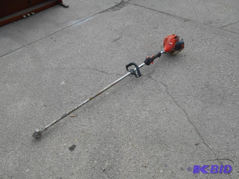 lot 21 image: Echo Weed Whip