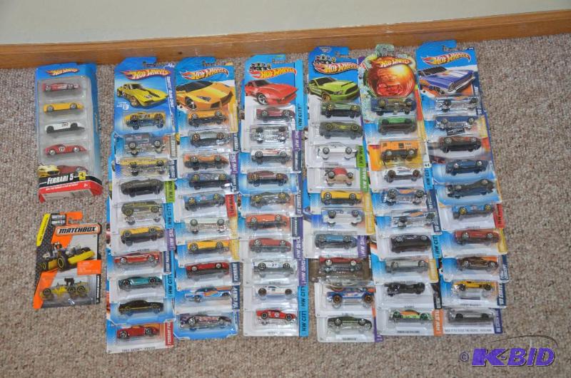 lot 109 image: Hot Wheels in original box , cars are 2.75&qu...