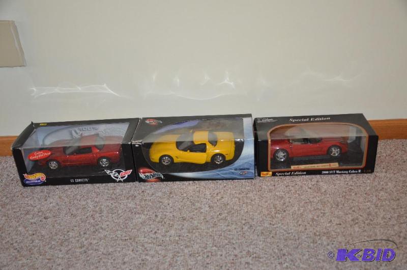 lot 122 image: 3 die cast cars 118 scale - two 100% Hot Whe...