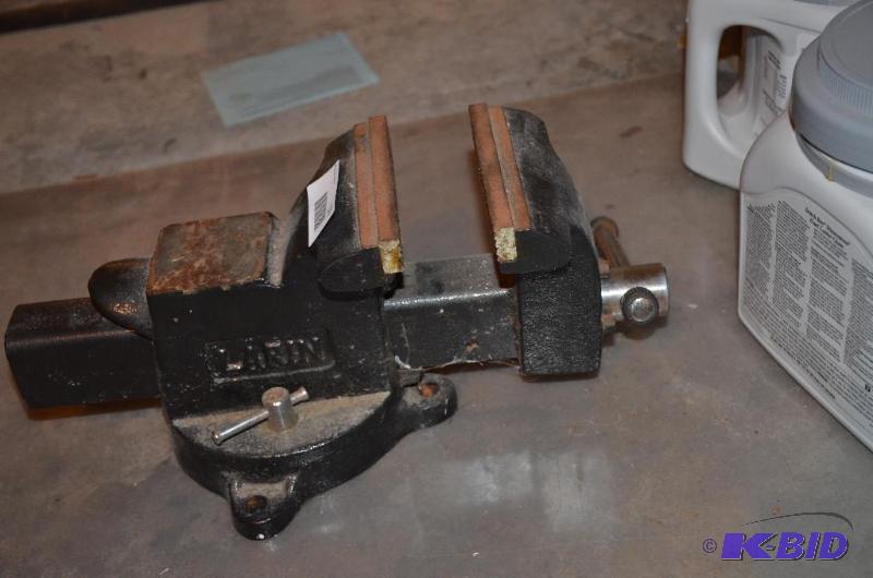 lot 127 image: Larin 5" Vice...