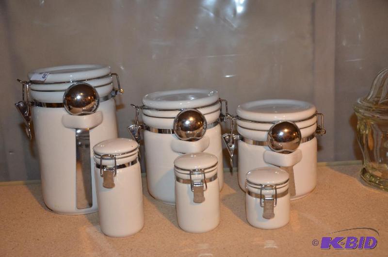 lot 139 image: 6 glass Oggi corporation storage containers ...