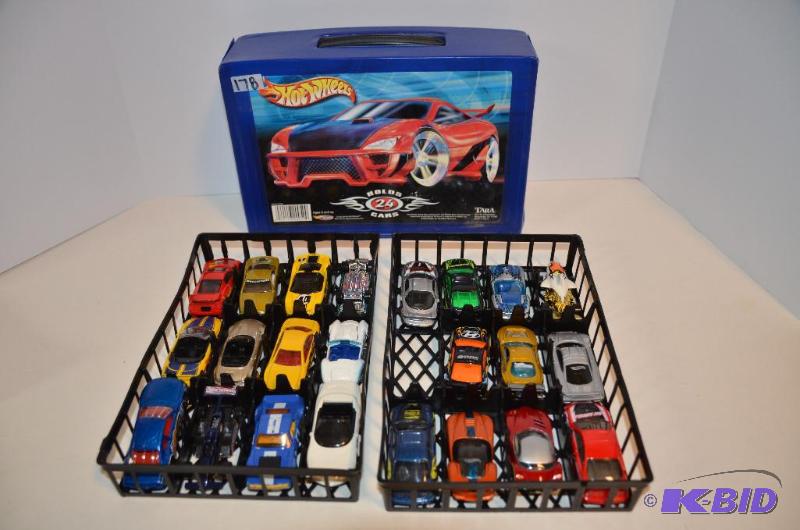 lot 178 image: Case of 24 Hot Wheels & Matchbox cars, in...
