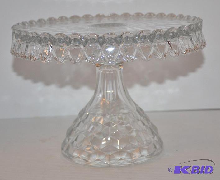 lot 206 image: Crystal glass cake stand...
