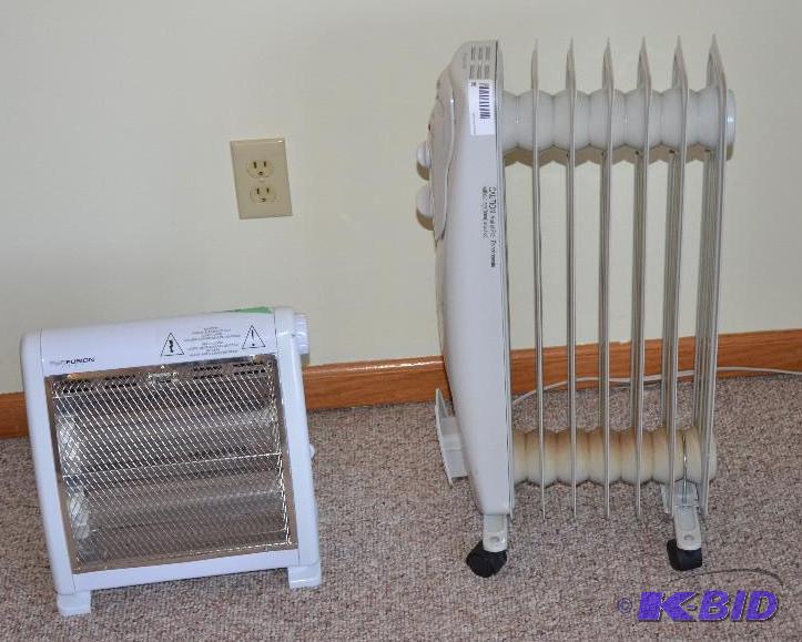 lot 66 image: Pelonis oil filled electric radiator heater. ...