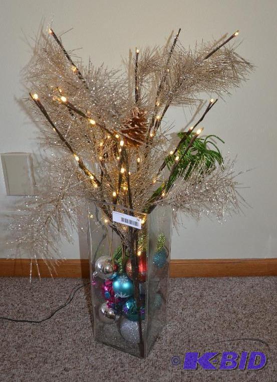 lot 74 image: Glass Christmas vase with fiber-optic Christm...