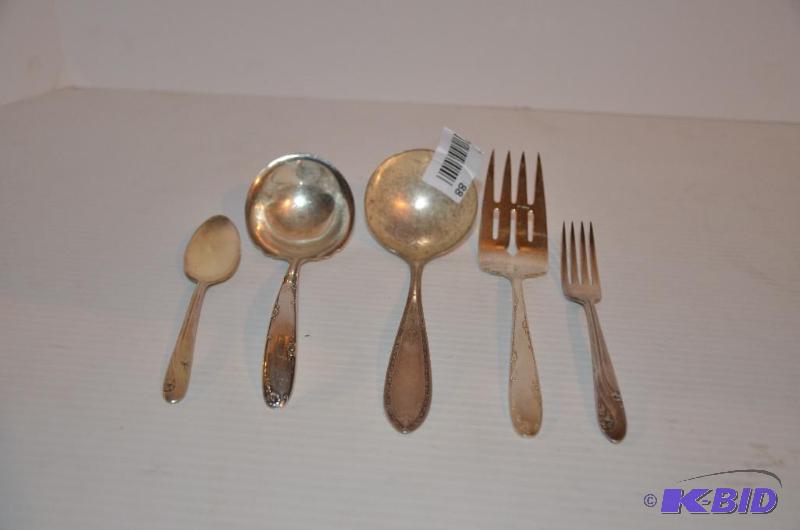 lot 88 image: Flatware - Madeira Towle STERLING silver 1 se...