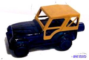 lot 130 image: Avon Jeep Decanter - Produced 1993 - Has colo...