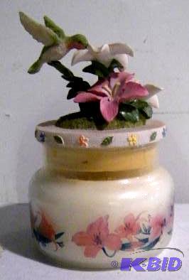 lot 139 image: Avon Hummingbird Candle - 2003 - First in ser...