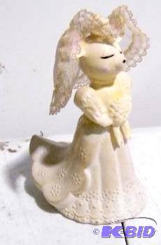 lot 207 image: Avon Church Mouse Bride - Produced 1978-1979 ...