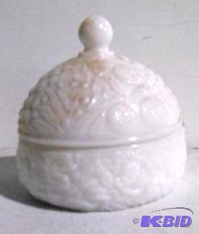 lot 229 image: Avon Soapdish With Lid - Love Nest - Empty - ...
