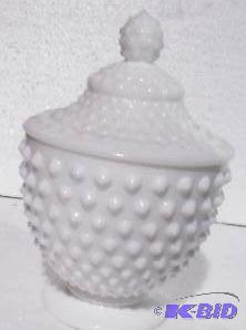 lot 25 image: Fenton Hobnail White Glass Candy Dish with Li...