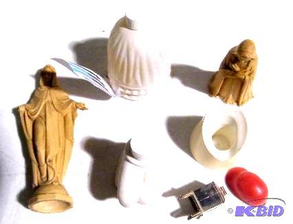 lot 273 image: Miscellaneous Avon Collectibles Lot - (1) col...
