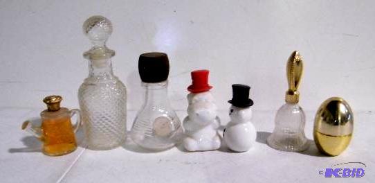 lot 274 image: Miscellaneous Avon Collectibles Lot - Avon te...