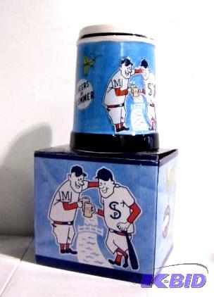 lot 312 image: Minnesota Twins Beer Stein - Officially licen...