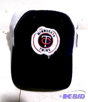 lot 316 image: Minnesota Twins Baseball Cap - 2015 model - O...