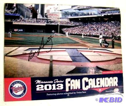 lot 320 image: Minnesota Twins 2013 Fans Calendar - Official...
