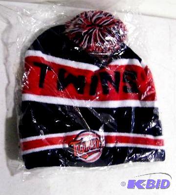 lot 323 image: Minnesota Twins Knitted Winter Hat - Official...