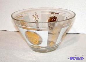 lot 4 image: FruitSalad Glass Bowl - Has gold grapes and ...