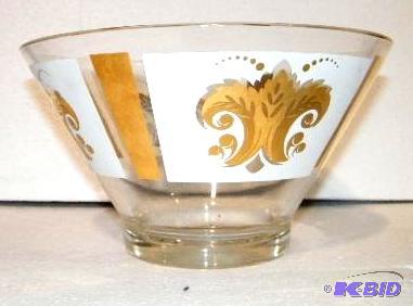 lot 6 image: FruitSalad Glass Bowl - Gold fancy design - ...