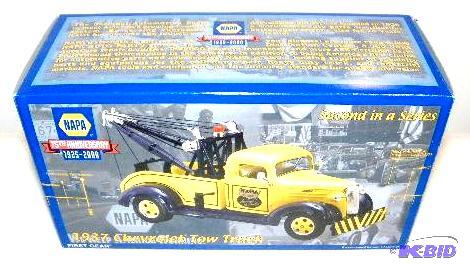 lot 90 image: Napa&nbsp1937 Chevrolet Tow Truck - Diecast ...