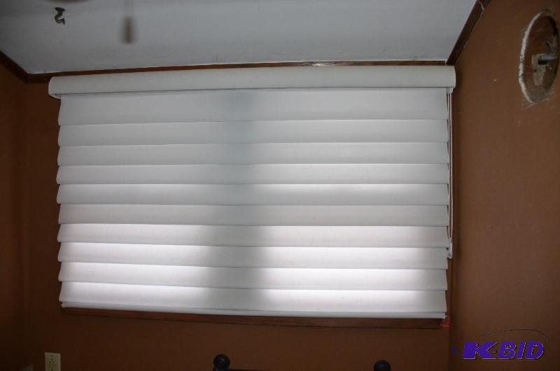 lot 107 image: Hunter Douglas Blinds 60&quotx36"...