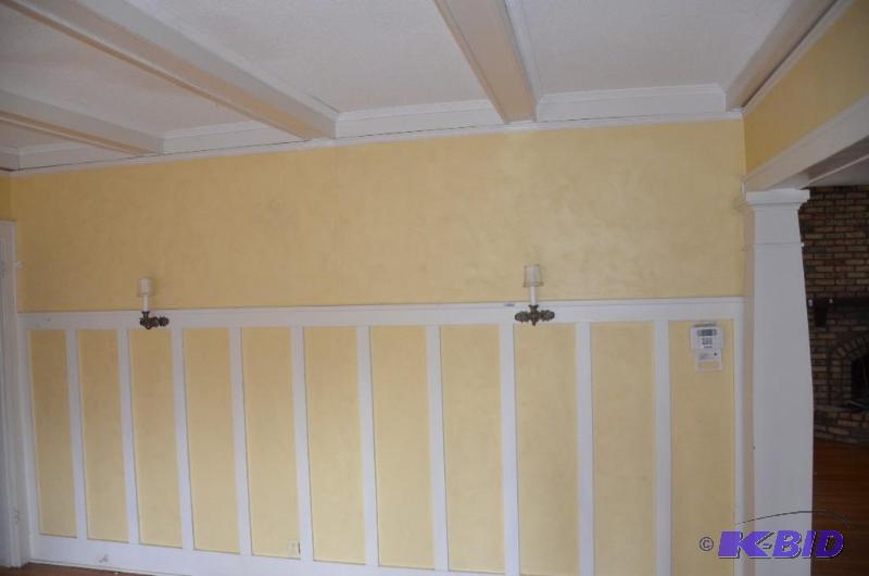 lot 25 image: 2 Antique Wall Lights 10" overall...