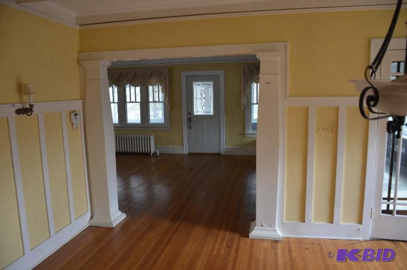 lot 27 image: Antique Interior wood door archway - pillar t...