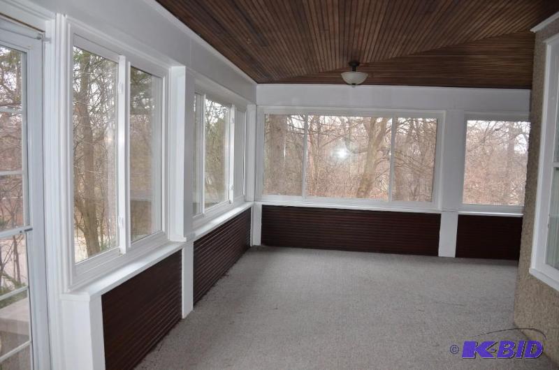lot 40 image: Large Vinyl Replacement Sliding Window 110&qu...