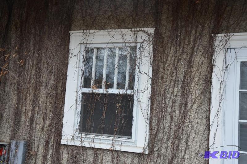 lot 59 image: Antique Wood Window 32&quotx45"...