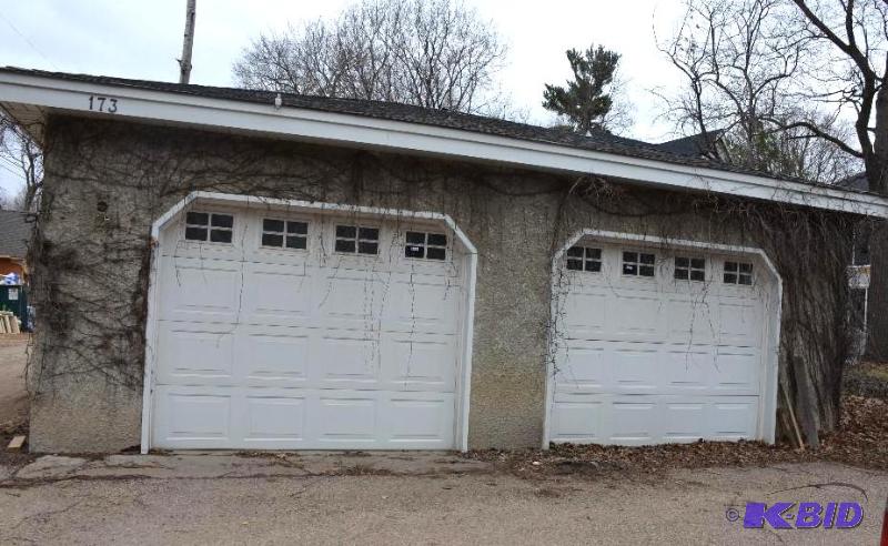 lot 64 image: Garage Door and&nbspGenie Pro Screw Drive Ga...