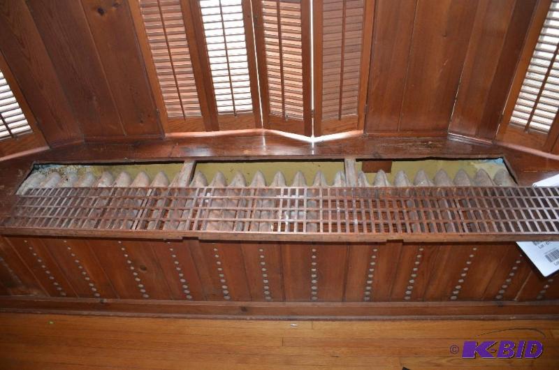 lot 68 image: Radiator 72&quotx24"...