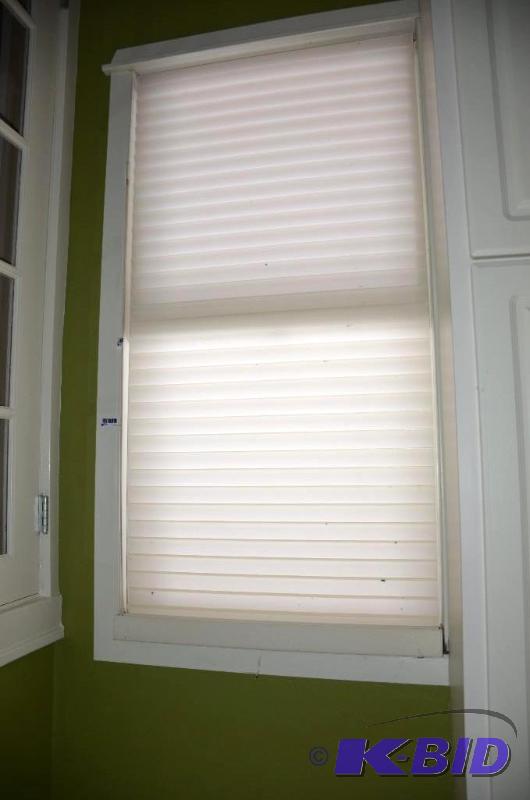 lot 93 image: Lot of Blinds, four are Hunter Douglas Blinds...