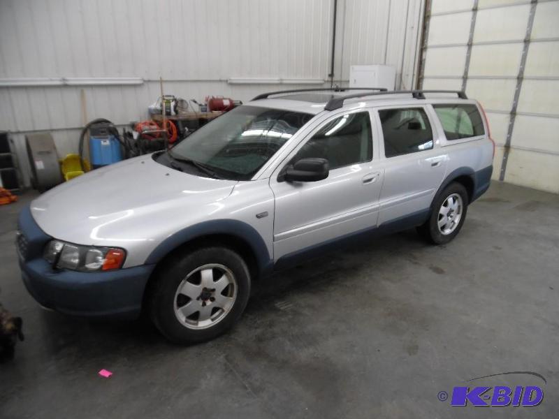 2001 Volvo V70 XC