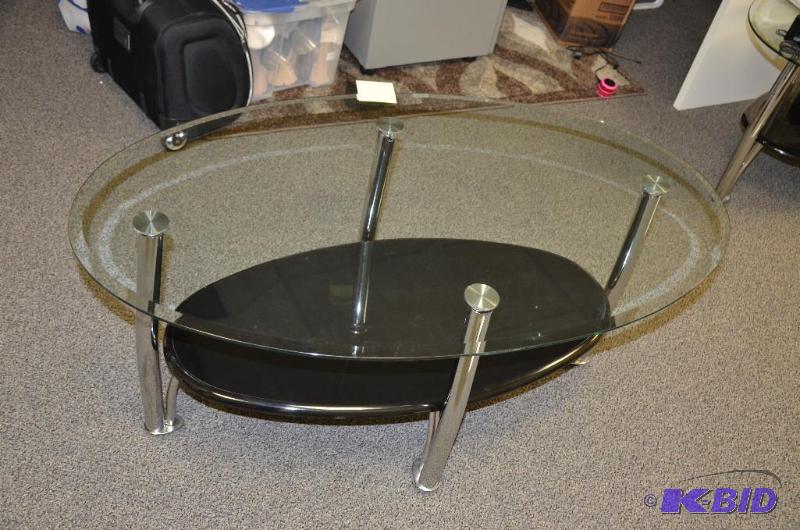 lot 111 image: Glass top coffee table 28&quotX 46" X 2...