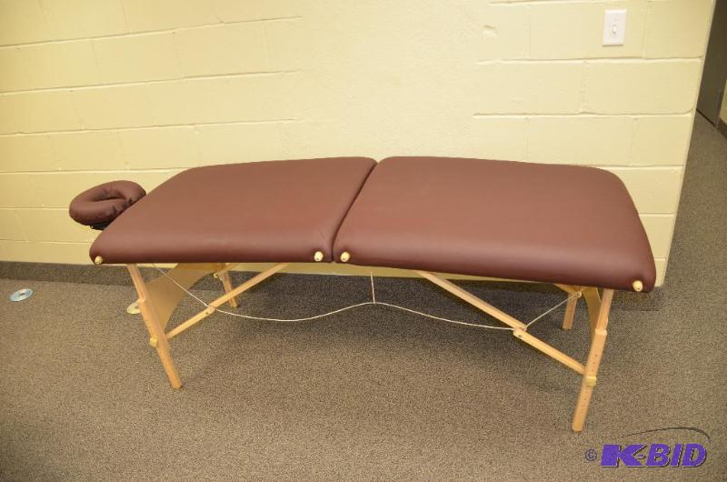 lot 140 image: EarthLite Portable&nbspmassage table...