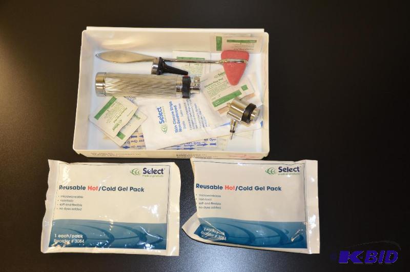 lot 201 image: Riester stethoscope and two gel packs ...