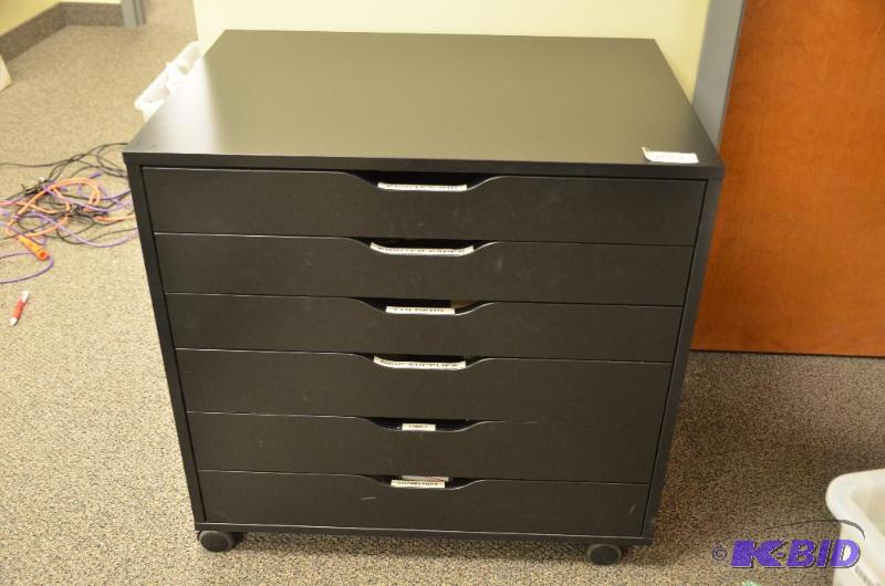 lot 207 image: Six drawer cabinet approx. 19&quotx26&quotx...