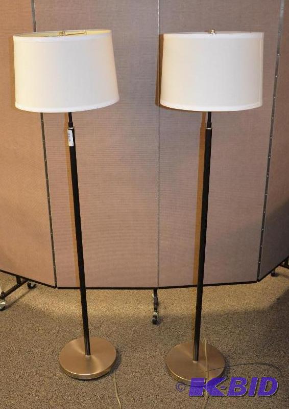 lot 25H image: 2 matching Lamps. 5 tall ...