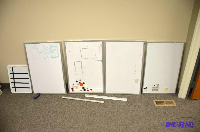 lot 263 image: 4 Dry Erase Boards -, 3 (24&quotx36") w...