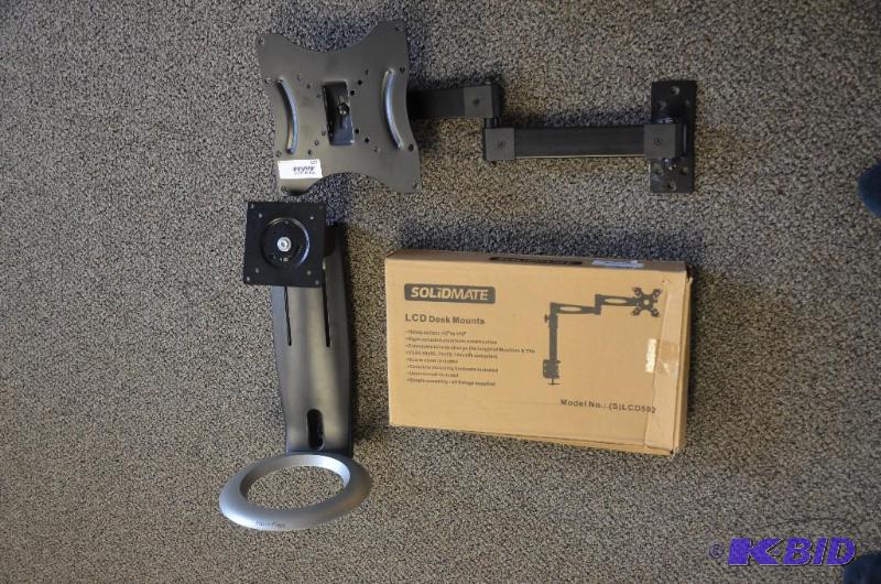 lot 290 image: Solid Mate LCD Desk Mounts. Model SLCD502.&nb...