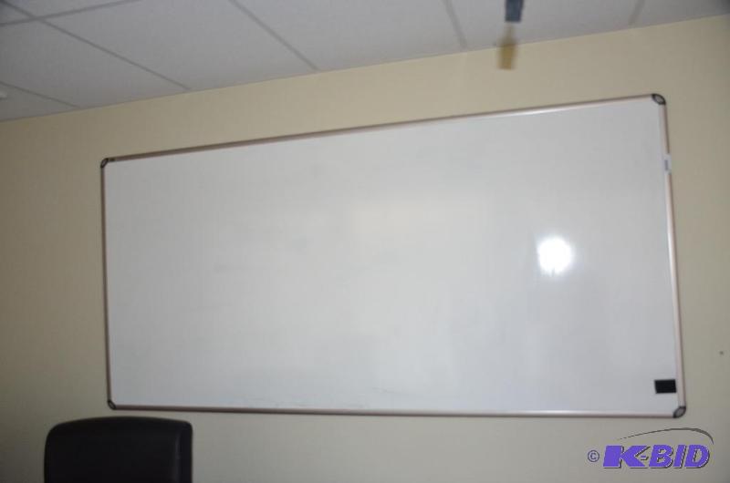 lot 40 image: White board 46x96...
