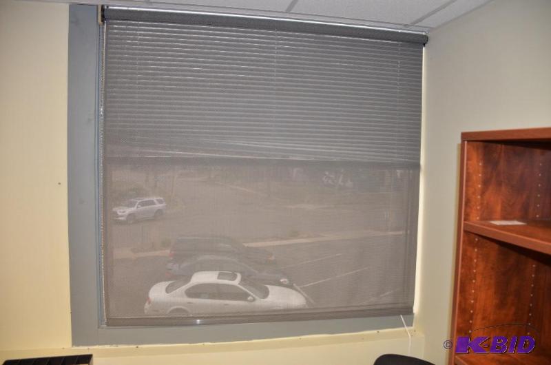 lot 49 image: Role up Sun shades...