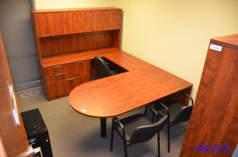lot 52 image: High end &quotOffices To Go" brand desk...