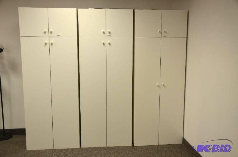 lot 90 image: 1 White wooden, 4-door cabinet with shelving....