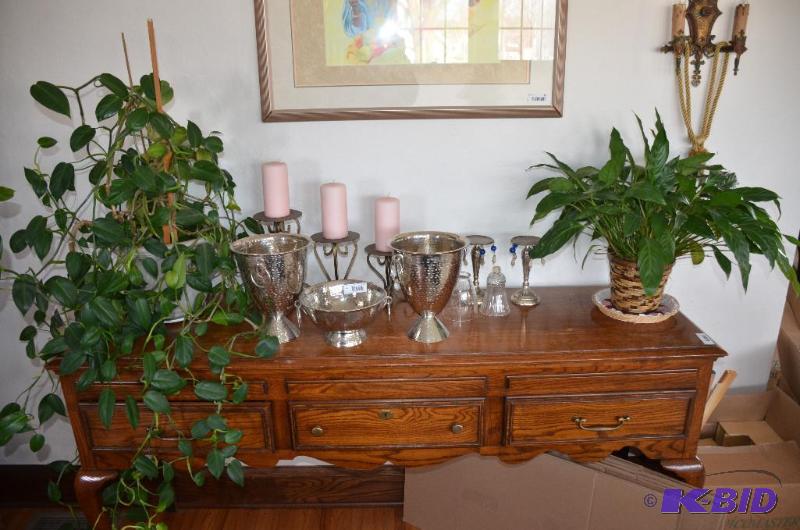 Decor - 3 metal candle stands, 2 candle stand...