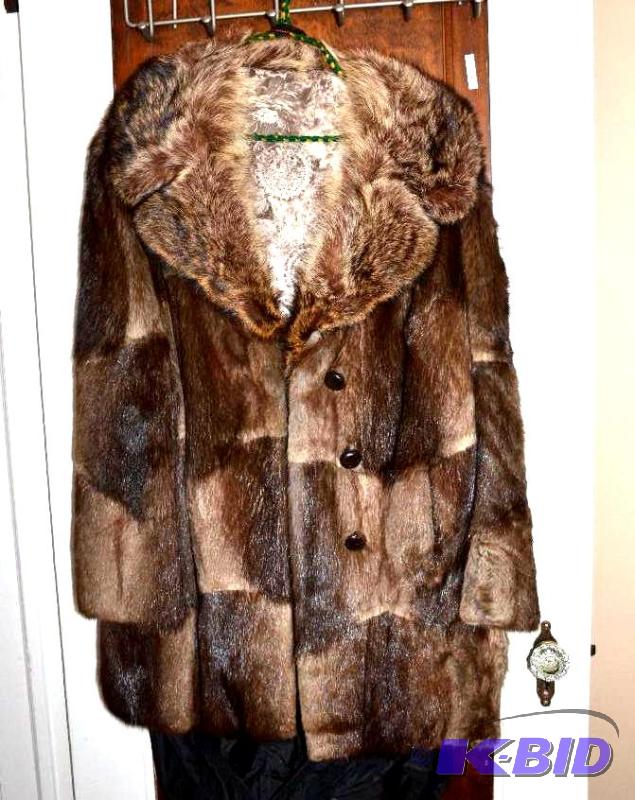 Beautiful fur coat size 14...